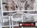 CAMAS DE TUBO modelo Cruzado con sus mesitas de noche LIBRE DE GESTORES