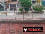 Casa ind 2 plantas de placa en Sevillano, 4/4 2B 2 terrazas garaje carport patio cementado pasillos laterales Negociable
