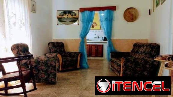 SE RENTA CASA DE 3 DORMITORIOS con PISCINA PEQUEña EN LA PLAYA DE GUANABO. 54026428 POR WHATSAPP