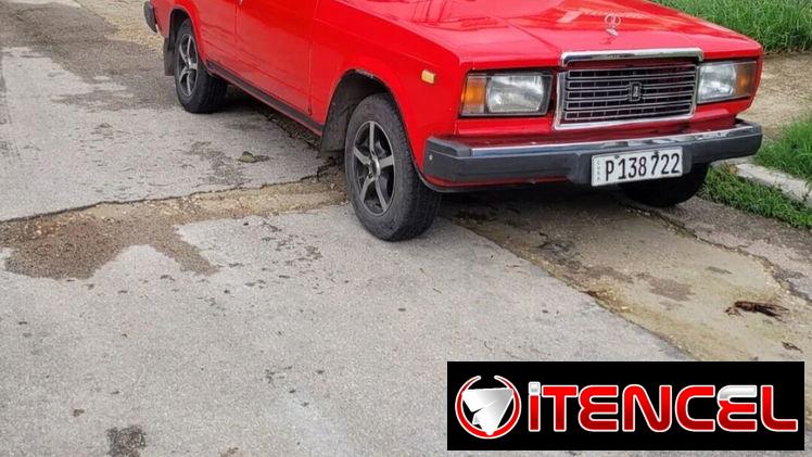 Lada 2107 Rojo en buen  estado