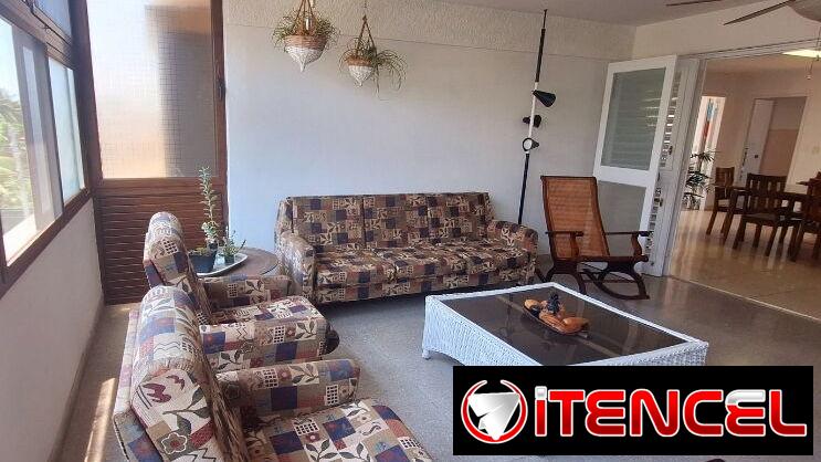 APARTAMENTO EN VENTA, EN MIRAMAR