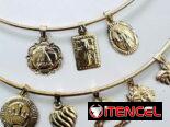 LM joyería. Dijes oro 10k. Detalles y precios en las fotos! Incluimos garantía. Mensajería disponible.