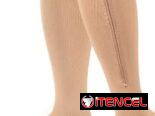 Medias de compresion nuevas en su estuche color piel y color negra.. 15 usd o al cambio