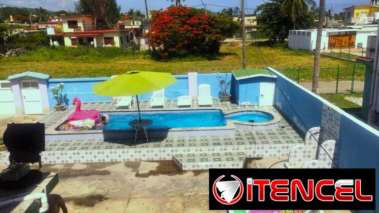 🦚Por este precio y con piscina, en Boca Ciega duran días publicadas… no semanas.  🏠 4 habitaciones con baño 👨‍👩‍👧‍