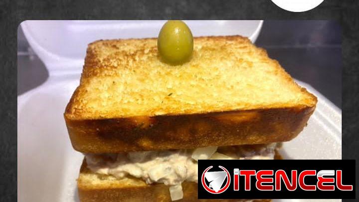 Hamburguesas, Sándwiches y Emparedados de atún y cebolla, Menú disponible y variado para toda ocasión (Kinetica)