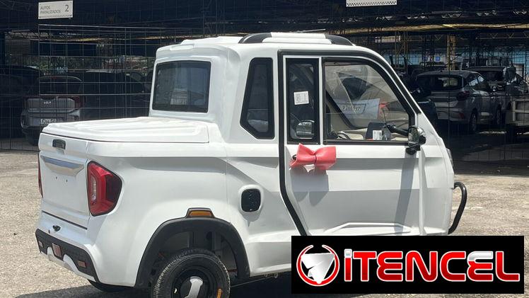 Triciclo eléctrico (cabina y cargo)