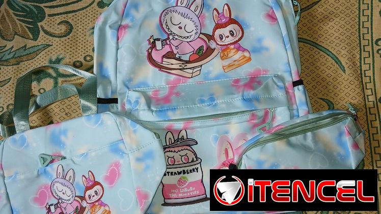 Mochila espaciosa con merendero y cartuchera