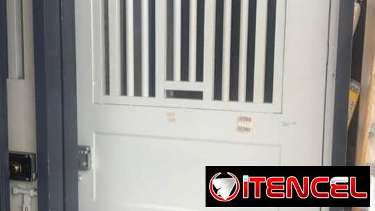 Puertas de seguridad exteriores de hierro