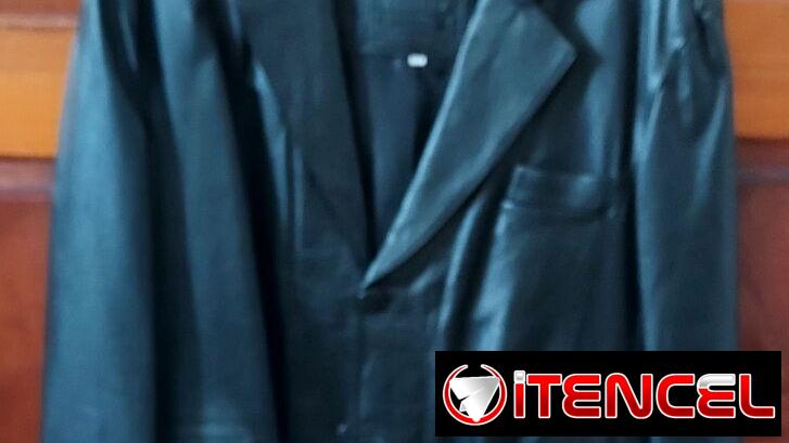 ABRIGO TIPO BLASER DE PIEL MARCA ARIZONA TALLA XL. Llamar a Pavón 52430370