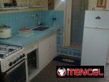 SE RENTA APTO PRIVADO EN PRIMER PISO EN EL VEDADO POR 19 Y 6. 53880216