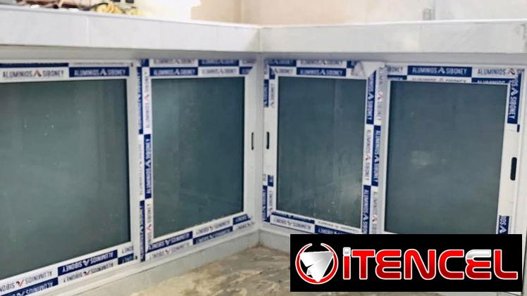 Puertas de aluminio para exteriores y interiores. Ventanas. Paños fijos. Mamparas de baños ect
