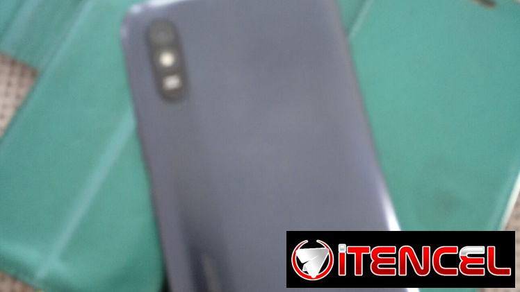 Movil como nuevo REDMI 9A 2-32 GB en Galiano, con acesorios
