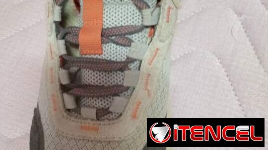 Tenis #41  marca Under Armour, de muy poco uso