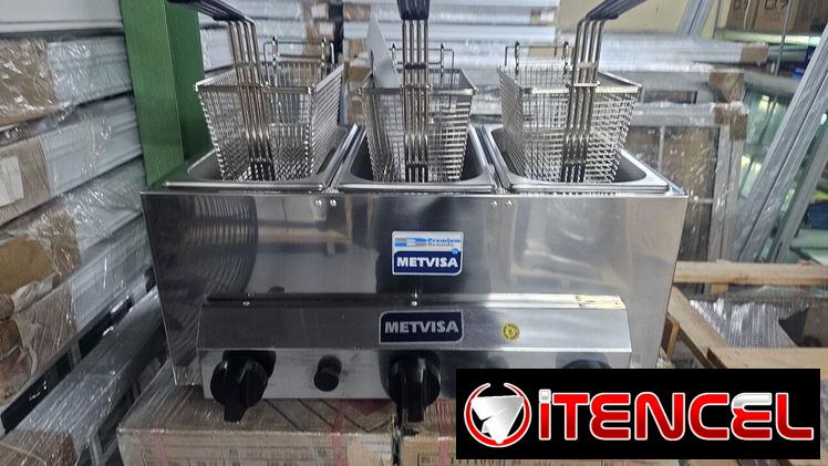 FREIDORA TRIPLE DE GAS ( 3L CADA CESTA ) / MARCA METVISA
