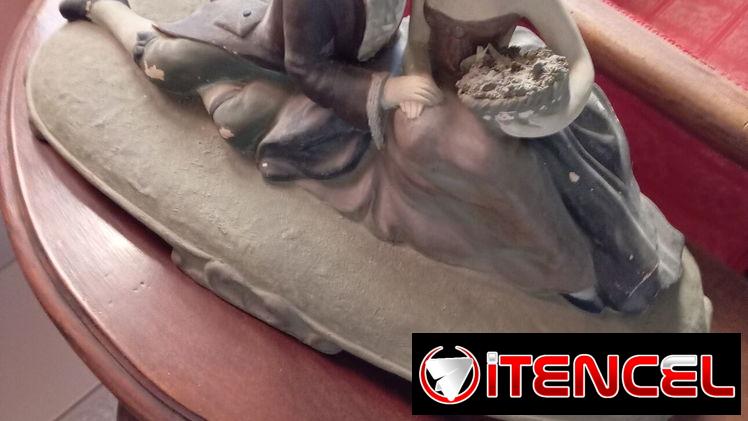 Vendo figura ARDECO de TERRACOTA.