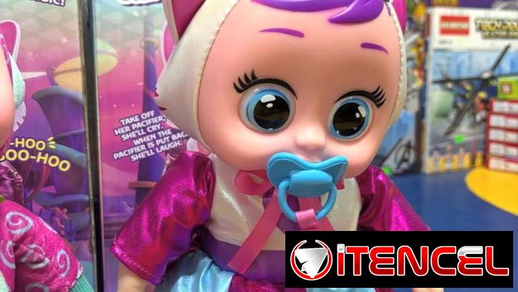 Bebé nueva en caja, habla, llora, camina y baila