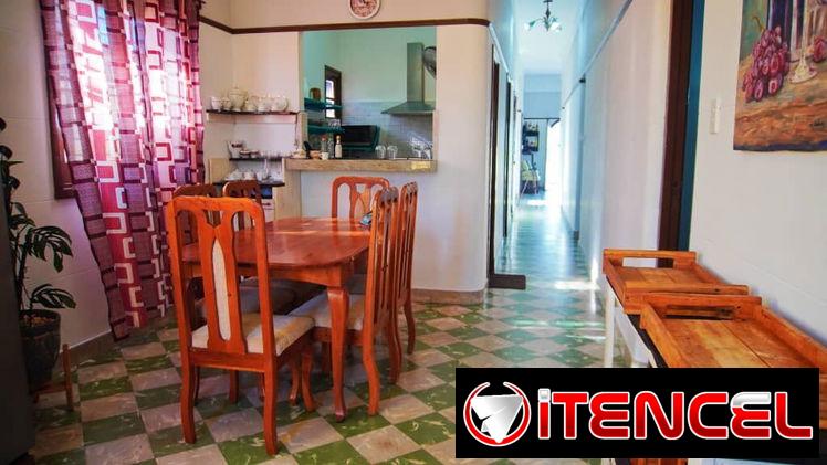 Rentas lineales en La Habana: comodidad y ubicación. Apartamento en el VEDADO