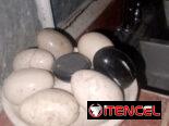 Vendo juego de adorno de mármol de huevos en su fuente de marmol