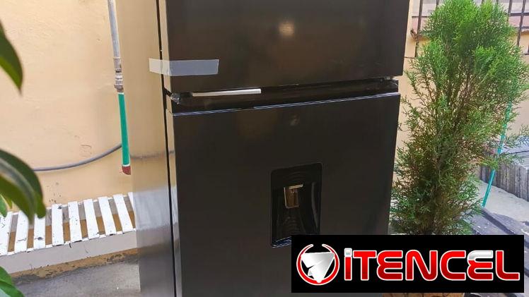 REFRIGERADOR ROYAL CON DISPENSADOR DE AGUA,11 PIES