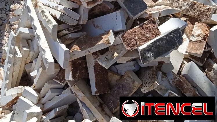 Tengo enchapes de piedras naturales para la humedad y el embellecimiento de su hogar