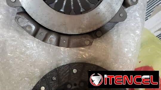 Piezas de Auto Vendo Disco y Plato de Cloche (NUEVO) de Auto Subaru Whatsap 52611959