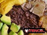 Muy rico lechón asado criollo 🐷 con moros y cristianos 🍚 a domicilio en La Habana 🇨🇺 ¡Llegamos calentito a tu casa!