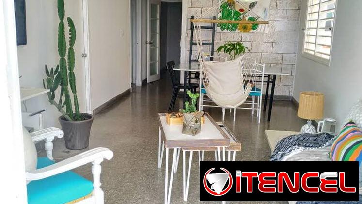 RENTA LINEAL DE APTO EN EL VEDADO LINEA Y L!!! DOS HABITACIONES!!!