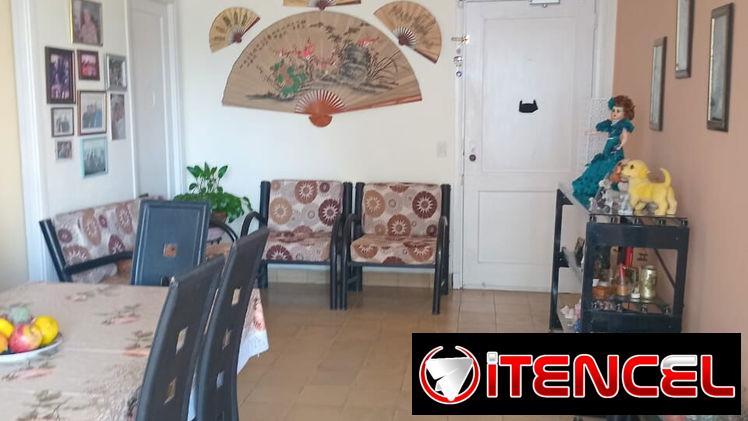Renta de Apartamento en Edificio, frente a la Habana Libre