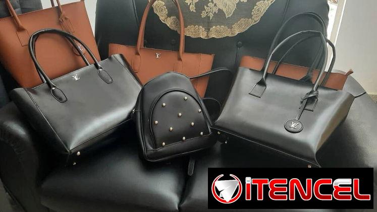 Carteras y mochilas