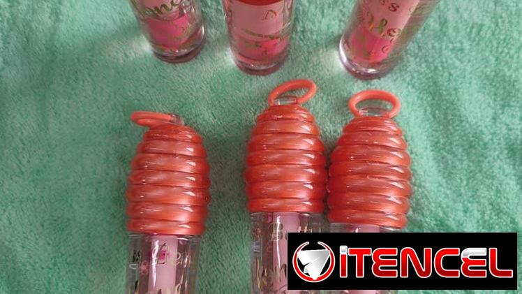 Lip gloss