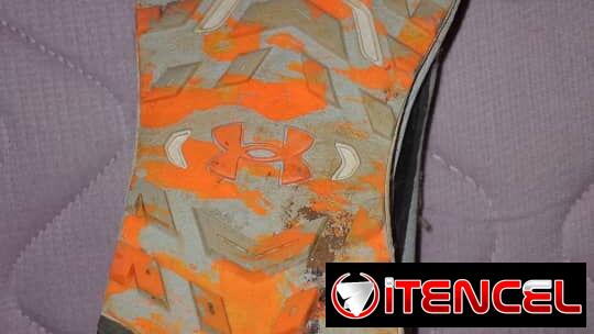 Tenis #41  marca Under Armour, de muy poco uso