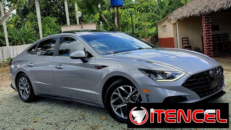 Vendo o negocio  yhunday Sonata 2023 Limited con techo de crsital motor 2.5