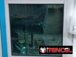 Ventanas proyectates y de aluminio , puertas , accesorios para baños entre otros
