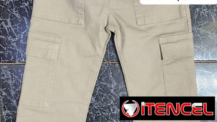 Pantalón de niño 3/4 años