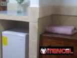 SE RENTA CASA DE 4 HABITACIONES A 5 CUADRAS DE LA PLAYA DE GUANABO. CON PISCINA.54026428
