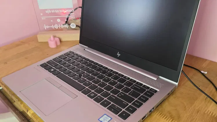 💻 HP EliteBook 840 G5   – Portátil profesional, ideal para oficina, estudio y multitarea