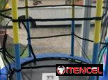 Parquesitos y trampolín para niños