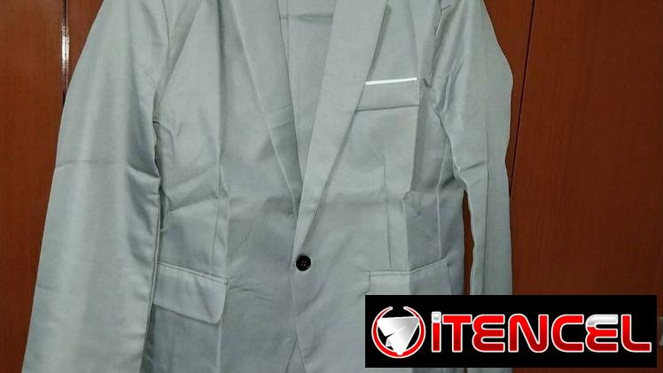 Trajes modernos nuevos