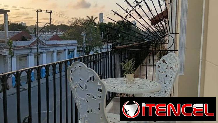 Amplio Hostal de 2 Habitaciones en Centro Habana – Estabilidad Eléctrica REF 1467