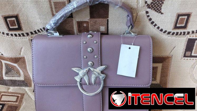 Cartera de mujer. Nueva.