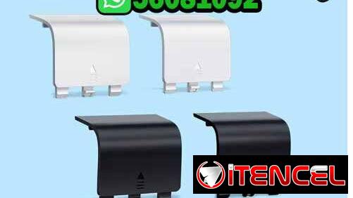 Tapa de las pilas para el mando de Xbox Series S y X. COLORES BLANCO Y NEGRO