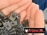 Pareja de tornillo y grapa para fijar plásticos, etc para su moto.