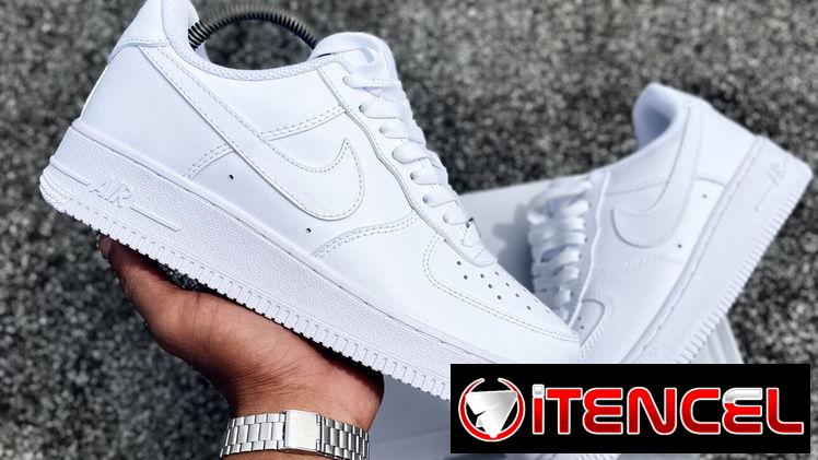 Air Force One calidad premium!!! Vienen en su caja!!!. Colores⚫️y⚪️