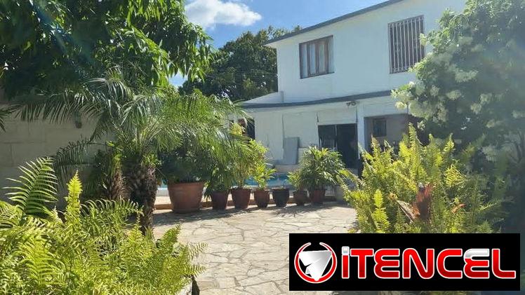CONFORT RENTALS- Casa de lujo con piscina – SIBONEY