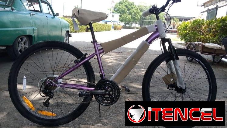 *Bicicleta de montaña 27.5 Huffy* Precio 200usd Colores: negro y morado