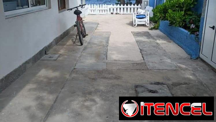Venta de casa en primera línea de la playa
