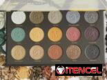 Maquillaje.  Paleta de 15 sombras de ojos