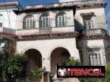 Excepcional palacete en venta en La Víbora con 7 cuartos!!! Oportunidad de inversión!!