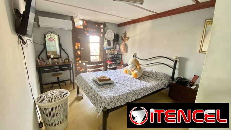 Se vende apartamento de 2 cuartos en propiedad y dos en placa en Centro Habana