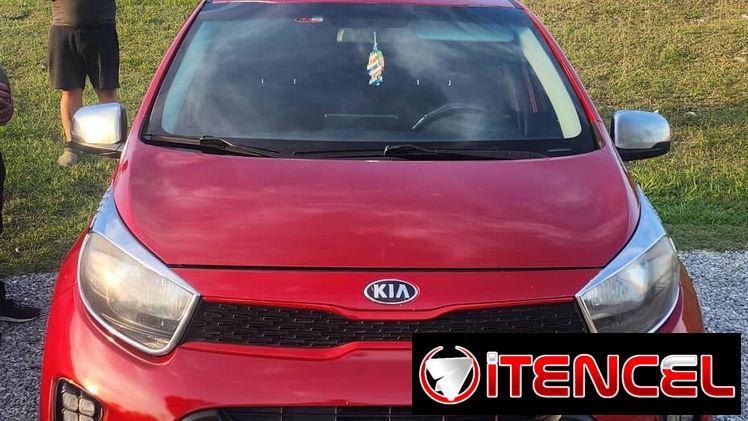 Vendo o negocio Kia picanto del 2017 bueno el carrito